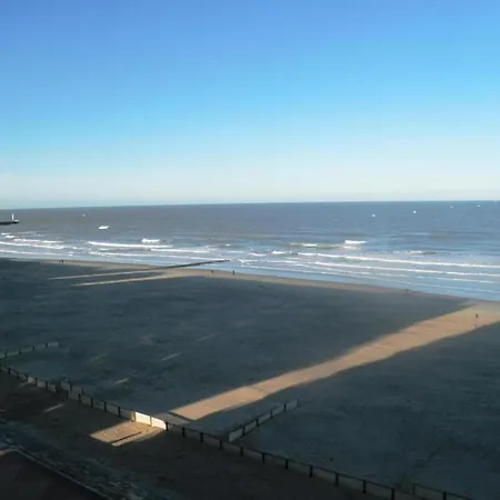 Near Market Apartment Blankenberge